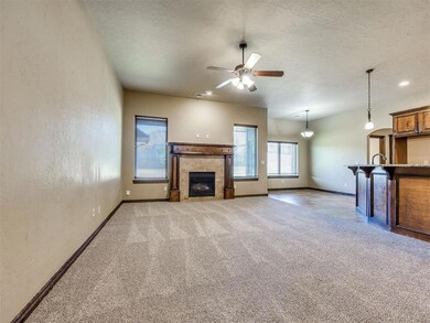 709 S Patterson Dr, Moore, OK 73160 - photo 7