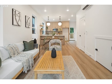 4029 SE Tibbetts St, Portland, OR 97202 - photo 3