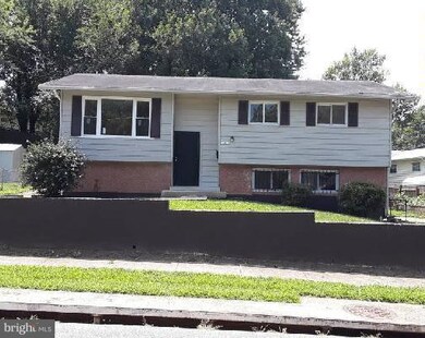 7003 Independence St, Capitol Heights, MD 20743 - photo 2