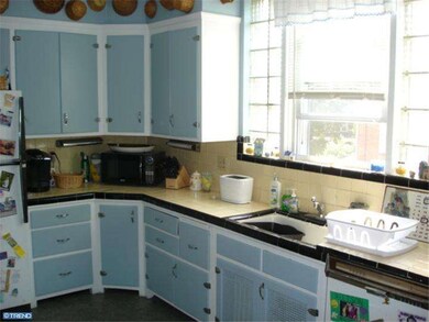 1206 Hampden Blvd, Reading, PA 19604 - photo 6