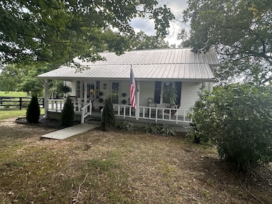 381 Busby Rd, Loretto, TN 38469 - photo 2