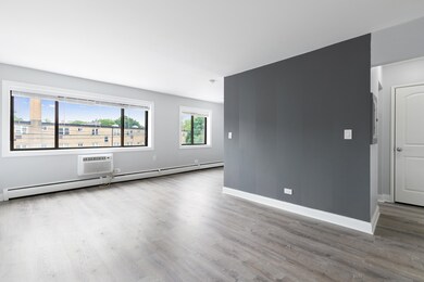 6826 N Ridge Blvd unit 404, Chicago, IL 60645 - photo 2