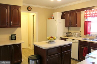 207 Brandylion Dr, Stephens City, VA 22655 - photo 2