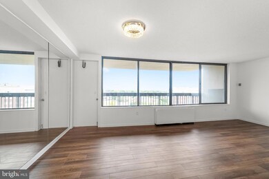 Skyline Plaza unit 713-N, Baileys Crossroads, VA 22041 - photo 7