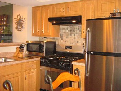 1849 Grove Ave unit 75B184, Schaumburg, IL 60193 - photo 6