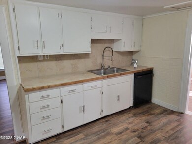 1627 W 3rd St, Joplin, MO 64801 - photo 4