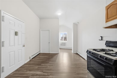 144-07 Jamaica Ave unit 3rd Floor, Jamaica, NY 11435 - photo 4