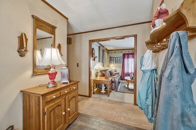 858 Sheldon Ave, Aurora, IL 60506 - photo 2