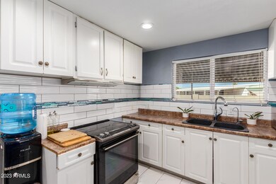 Kitchen 3