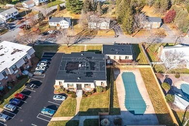 6 Hallmark Gardens unit 9, Burlington, MA 01803 - photo 2