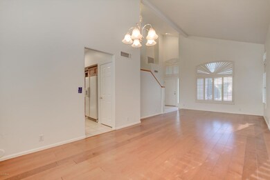 817 N Gregory Pl-9