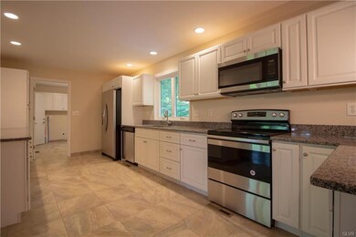 4782 Chestnut Hill Rd, Center Valley, PA 18034 - photo 5