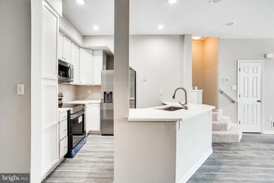 8320 Royal Tern Way unit 29, Lorton, VA 22079 - photo 6