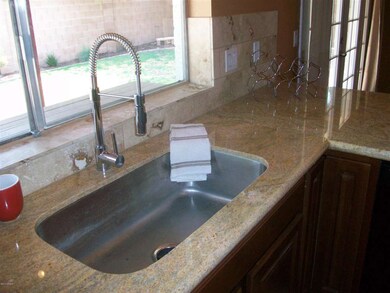 1807 W Mandalay Kitchen 5