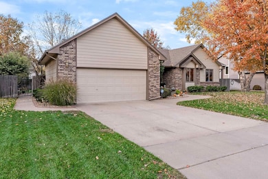 135 N Mars St, Wichita, KS 67212 - photo 2