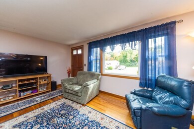 22 Ontario Dr, Hudson, MA 01749 - photo 4