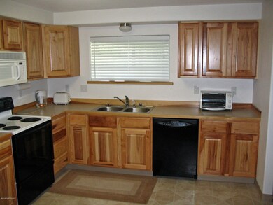 Unit2 kitchen2