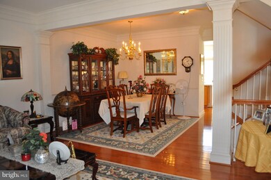 9085 Acheson Ct, Lorton, VA 22079 - photo 3