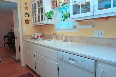 617 Washington St unit 105, Wellesley, MA 02482 - photo 7