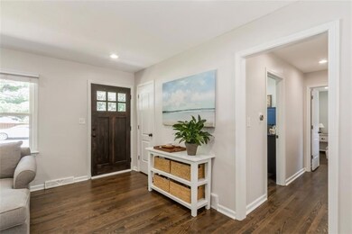 7718 Pawnee St, Prairie Village, KS 66208 - photo 4