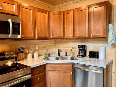 3293e66f-d128-447e-a321-80180991c897