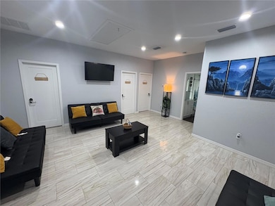 3715 Valley Tree Dr, Tampa, FL 33610 - photo 6