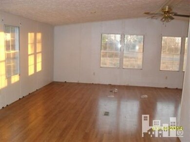 1610 S Eldridge Rd, Newton Grove, NC 28366 - photo 4