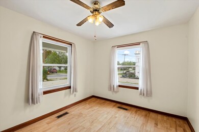 701 E Daggy St, Tuscola, IL 61953 - photo 7