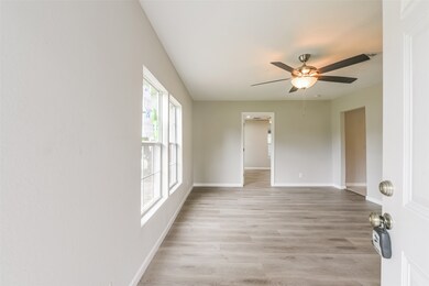 4609 Kingsbury St, Houston, TX 77021 - photo 4