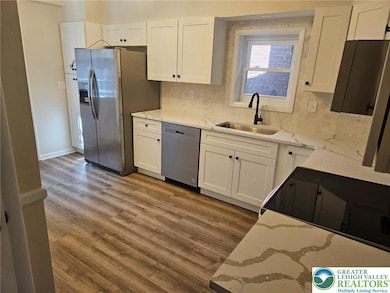 Fully updated kitchen