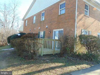 9634 Hagel Cir unit C, Lorton, VA 22079 - photo 3