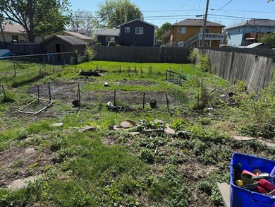 2220 S 7- Back yard