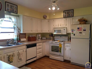 3321 SW Hodges Rd, Topeka, KS 66614 - photo 7