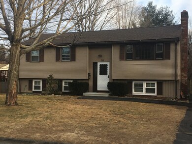 18 Saunders Dr, Shrewsbury, MA 01545 - photo 2