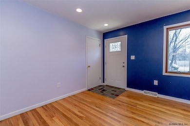 8 Carr Rd, Saratoga Springs, NY 12866 - photo 4