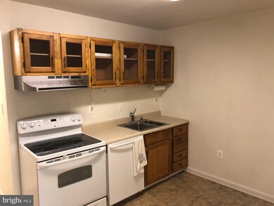 3101 Buccaneer Ct unit 1, Fairfax, VA 22031 - photo 2