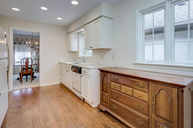 3521 Avignon Place-8