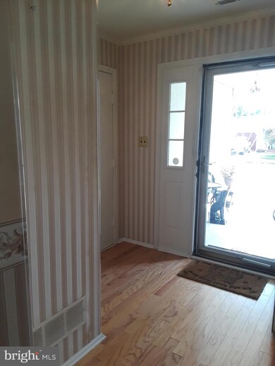 146 Lakebridge Dr, Woodbury, NJ 08096 - photo 5