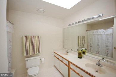 6921 Parchment Rise, Columbia, MD 21044 - photo 6