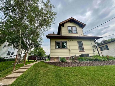 619 Tracy St, Audubon, IA 50025 - photo 7