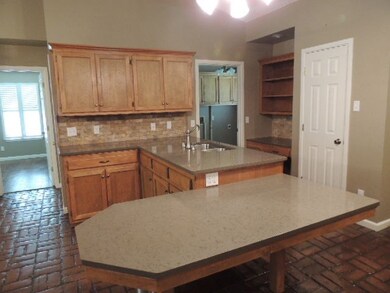 6468 N Cypress Ave, Odessa, TX 79764 - photo 4