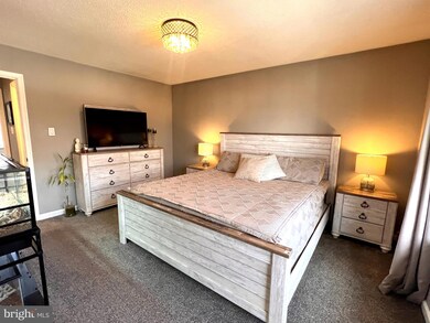 209 Greenhill Ct, Ranson, WV 25438 - photo 4