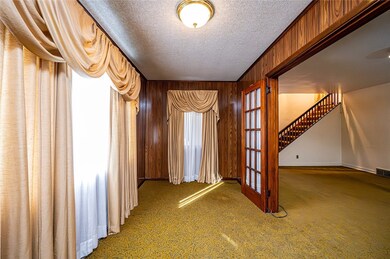 DEN - ADJACENT TO LIVING ROOM 15X8