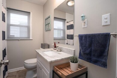 528 E Jeffrey Place, Columbus, OH 43214 - photo 6