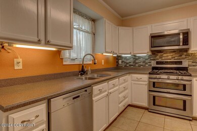 7081 Chad St, Anchorage, AK 99518 - photo 5