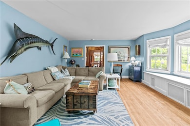 2 Cliff Ave, Newport, RI 02840 - photo 7