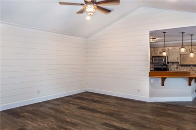 2029 Evergreen Ct, Mattoon, IL 61938 - photo 5