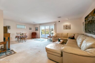 5-livingroom