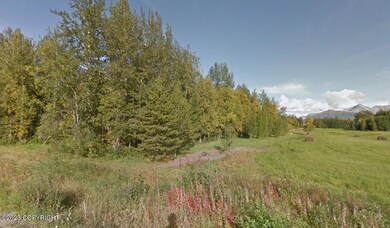 4601 N Farm Loop