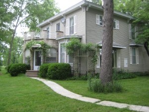 Sidewalk To Front Of House